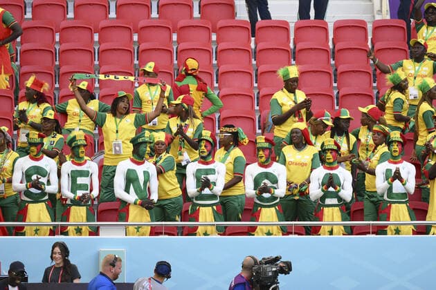 Supporters du Senegal - Ambiance FOOTBALL : Qatar vs Senegal - Groupe A - coupe du Monde Qatar 2022 - 25 11 2022 JBAutissier Panoramic 