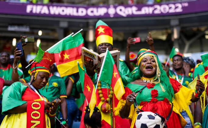 Doha, Qatar. 24th Nov, 2022. Cameroon Fan Switzerland - Cameroon World Cup 2022 in Qatar 24.11.2022 Credit: Moritz Müller *** Doha, Qatar 24th Nov, 2022 Cameroon Fan Switzerland Cameroon World Cup 2022 in Qatar 24 11 2022 Credit Moritz Müller