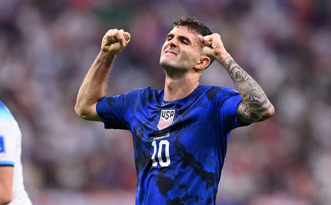 FUSSBALL WM 2022 VORRUNDE GRUPPE B England - USA 25.11.2022 Christian Pulisic (USA) *** FOOTBALL World Cup 2022 PRE-ROUND ROUND GROUP B England USA 25 11 2022 Christian Pulisic USA