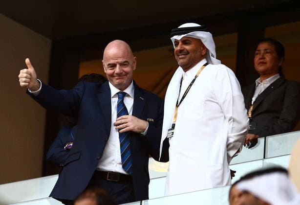 Mandatory Credit: Photo by Michael Zemanek Shutterstock (13634787r) FIFA President Gianni Infantino gives a thumbs-up Poland v Saudi Arabia, FIFA World Cup, WM, Weltmeisterschaft, Fussball 2022, Group C, Football, Education City Stadium, Doha, Qatar - 26 Nov 2022 Editorial Use Only Poland v Saudi Arabia, FIFA World Cup 2022, Group C, Football, Education City Stadium, Doha, Qatar - 26 Nov 2022 Editorial Use Only  Copyright: xMichaelxZemanek Shutterstockx 13634787r