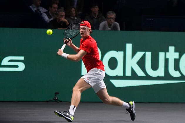 MALAGA, SPAIN - NOVEMBER 26 : Denis Shapovalov during the Davis Cup by Rakuten Finals 2022 semi-finals match between Italy and Canada at Palacio de los Deportes Jose Maria Martin Carpena on November 24, 2022 in Malaga, Spain Copyright: xAndreaxRositox DSC_0022