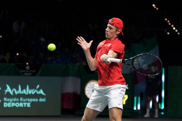 MALAGA, SPAIN - NOVEMBER 26 : Denis Shapovalov during the Davis Cup by Rakuten Finals 2022 semi-finals match between Italy and Canada at Palacio de los Deportes Jose Maria Martin Carpena on November 24, 2022 in Malaga, Spain Copyright: xAndreaxRositox DSC_9798
