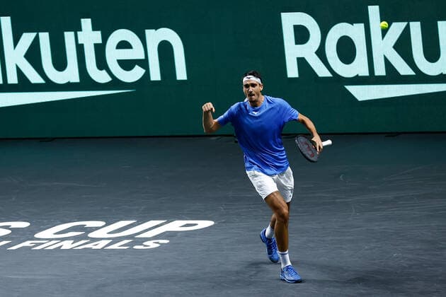 November 26, 2022, MALAGA, MALAGA, SPAIN: Lorenzo Sonego of Italy in action against Denis Shapovalov of Canada during the first tennis match from Davis Cup Finals 2022, Semi-Finals round, played between Italy and Canada at Palacio de Deportes Martin Carpena pavilion on november 26, 2022, in Malaga, Spain. MALAGA SPAIN - ZUMAa181 20221126_zaa_a181_027 Copyright: xOscarxJ.xBarrosox