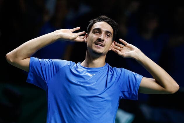 November 26, 2022, MALAGA, MALAGA, SPAIN: Lorenzo Sonego of Italy celebrates the victory against Denis Shapovalov of Canada during the first tennis match from Davis Cup Finals 2022, Semi-Finals round, played between Italy and Canada at Palacio de Deportes Martin Carpena pavilion on november 26, 2022, in Malaga, Spain. MALAGA SPAIN - ZUMAa181 20221126_zaa_a181_043 Copyright: xOscarxJ.xBarrosox