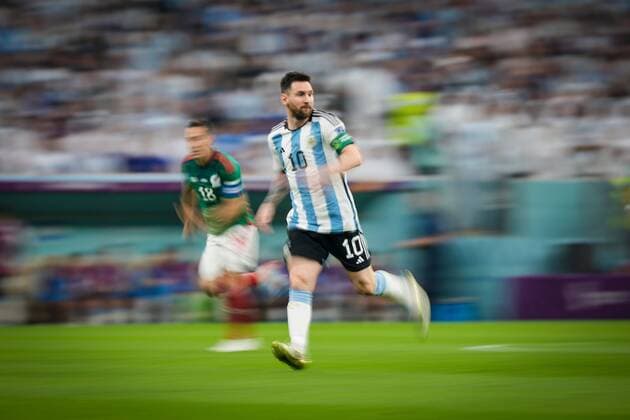 Mandatory Credit: Photo by Dave Shopland Shutterstock (13634804q) Lionel Messi of Argentina Argentina v Mexico, FIFA World Cup, WM, Weltmeisterschaft, Fussball 2022, Group C, Football, Lusail Stadium, Al Daayen, Qatar - 26 Nov 2022 Editorial Use Only Argentina v Mexico, FIFA World Cup 2022, Group C, Football, Lusail Stadium, Al Daayen, Qatar - 26 Nov 2022 Editorial Use Only Copyright: xDavexShopland Shutterstockx 13634804q