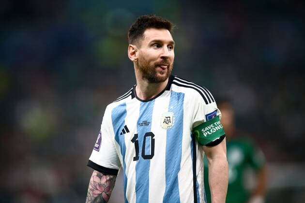 Mandatory Credit: Photo by Michael Zemanek Shutterstock (13634795r) Lionel Messi of Argentina Argentina v Mexico, FIFA World Cup, WM, Weltmeisterschaft, Fussball 2022, Group C, Football, Lusail Stadium, Al Daayen, Qatar - 26 Nov 2022 Editorial Use Only Argentina v Mexico, FIFA World Cup 2022, Group C, Football, Lusail Stadium, Al Daayen, Qatar - 26 Nov 2022 Editorial Use Only Copyright: xMichaelxZemanek Shutterstockx 13634795r