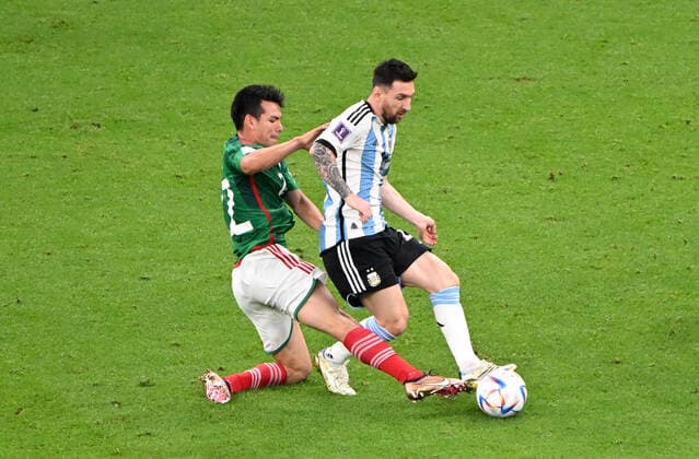 Football, Men, 2022 23 season, World Cup in Qatar, Group C 2 matchday , Argentina Mexico at Lusail Iconic Stadium in Lusail, v l Hirving Lozano Mexico , Lionel Messi Argentina , 26 11 2022, Copyright: xMatthiasxKochx