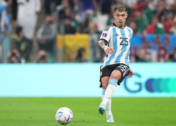 QAT: Argentina - Mexico. FIFA World Cup, WM, Weltmeisterschaft, Fussball Qatar 2022 Lisandro Martinez of Argentina during the FIFA World Cup Qatar 2022 match, Group C, between Argentina and Mexico played at Lusail Stadium on Nov 26, 2022 in Lusail, Qatar. Copyright: xBaguxBlancox xPRESSINx WC_221126_523