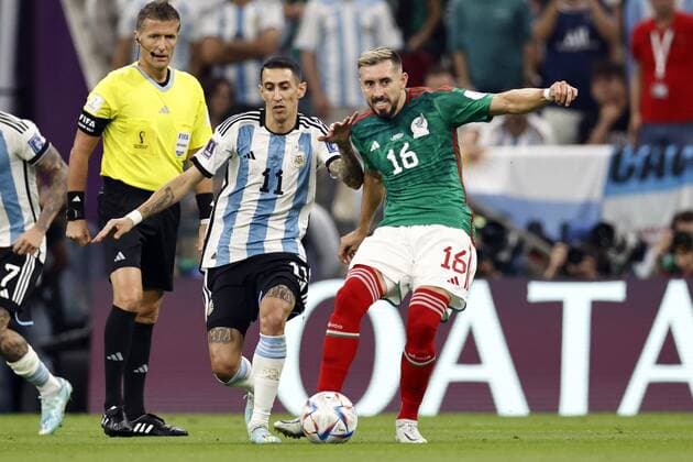 LUSAIL CITY lr Referee Daniele Orsato, Angel Di Maria of Argentina, Hector Herrera of Mexico during the FIFA World Cup Qatar 2022 group C match between Argentina and Mexico at Lusail Stadium on November 26, 2022 in Lusail City, Qatar AP Dutch Height MAURICE OF STONE FIFA World Cup Qatar 2022 2022 xVIxANPxSportx xMauricexvanxSteenxWKxIVx 458388568 originalFilename: 458388568.jpg