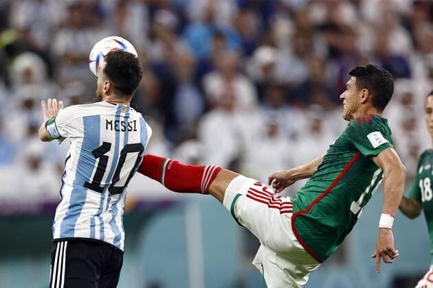 LUSAIL CITY l r Ernesto Vega of Mexico, Hector Moreno of Mexico during the FIFA World Cup Qatar 2022 group C match between Argentina and Mexico at Lusail Stadium on November 26, 2022 in Lusail City, Qatar AP Dutch Height MAURICE OF STONE FIFA World Cup Qatar 2022 2022 xVIxANPxSportx xMauricexvanxSteenxWKxIVx 458389320 originalFilename: 458389320.jpg