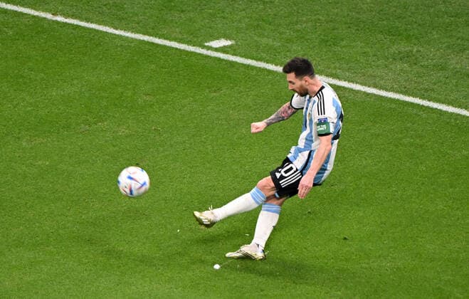Football, Men, 2022 23 season, World Cup in Qatar, Group C 2 matchday , Argentina Mexico at Lusail Iconic Stadium in Lusail, Lionel Messi Argentina , 26 11 2022, Copyright: xMatthiasxKochx