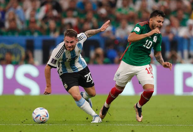 Argentina v Mexico 2022 FIFA World Cup, WM, Weltmeisterschaft, Fussball Ernesto Vega of Mexico and Alexis MacAllister of Argentina during the 2022 FIFA World Cup Group C match at Lusail Stadium, Lusail Content Not Available For UK Newspapers Copyright: xPaulxChestertonx FIL-17646-0055 UK Newspapers OUT