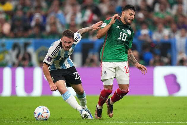 QAT: Argentina - Mexico. FIFA World Cup, WM, Weltmeisterschaft, Fussball Qatar 2022 Alexis Mac Allister of Argentina and Alexis Vega of Mexico during the FIFA World Cup Qatar 2022 match, Group C, between Argentina and Mexico played at Lusail Stadium on Nov 26, 2022 in Lusail, Qatar. Copyright: xBaguxBlancox xPRESSINx WC_221126_569