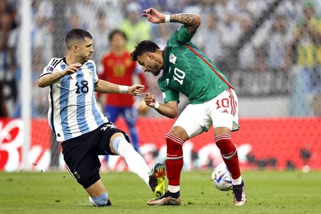 LUSAIL CITY l r Guido Rodriguez of Argentina, Ernesto Vega of Mexico during the FIFA World Cup Qatar 2022 group C match between Argentina and Mexico at Lusail Stadium on November 26, 2022 in Lusail City, Qatar AP Dutch Height MAURICE OF STONE FIFA World Cup Qatar 2022 2022 xVIxANPxSportx xMauricexvanxSteenxWKxIVx 458391479 originalFilename: 458391479.jpg