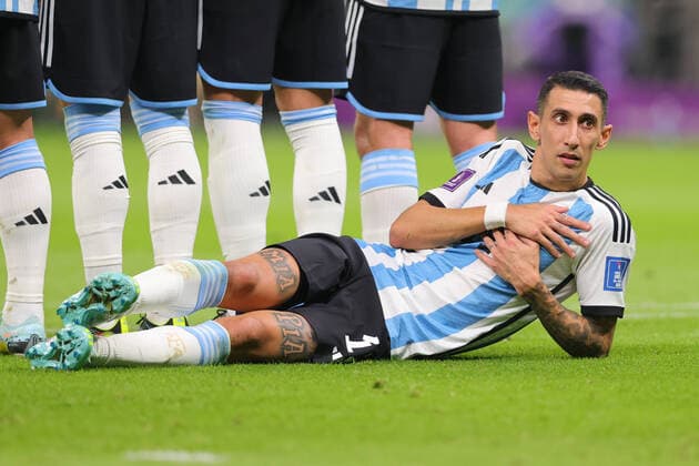 Angel Di Maria of Argentina lies on the ground of the wall during the FIFA World Cup, WM, Weltmeisterschaft, Fussball Qatar 2022 Group C match between Argentina and Mexico at Lusail Stadium, Lusail, Qatar on 26 November 2022. Copyright: xPeterxDovganx 34640047
