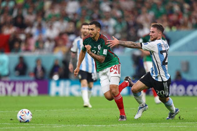 2022.11.26 Lusail pilka nozna Mistrzostwa Swiata w Katarze Katar 2022 Argentyna - Meksyk N z Luis Chavez, Alexis Allister Mac Foto Pawel Andrachiewicz PressFocus 2022.11.26 Lusail Football - 2022 FIFA World Cup, WM, Weltmeisterschaft, Fussball in Qatar Argentina - Mexico Luis Chavez, Alexis Allister Mac Credit: Pawel Andrachiewicz PressFocus NEWSPIX.PL --- Newspix.pl  20221126_PF_PA252