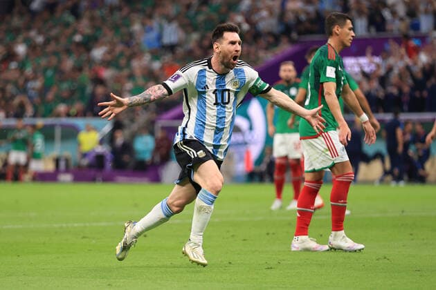 Fußball FIFA Fussball-Weltmeisterschaft Gruppe C Argentinien gegen Mexiko 26. November 2022 FIFA Fussball-Weltmeisterschaft Gruppe C Argentinien gegen Mexiko Lionel Messi von Argentinien feiert sein erstes Tor Foto Simon Stacpoole Abseits Doha Katar  Copyright: xSimonxStacpoolexOffside