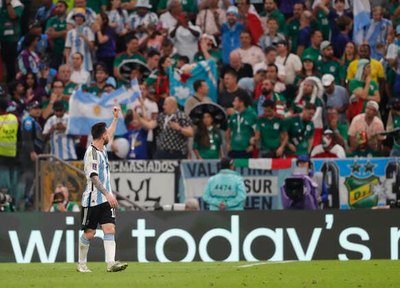 Argentina v Mexico 2022 FIFA World Cup, WM, Weltmeisterschaft, Fussball Lionel Messi of Argentina celebrates with fans following his goal during the 2022 FIFA World Cup Group C match at Lusail Stadium, Lusail Content Not Available For UK Newspapers Copyright: xPaulxChestertonx FIL-17646-0124 UK Newspapers OUT