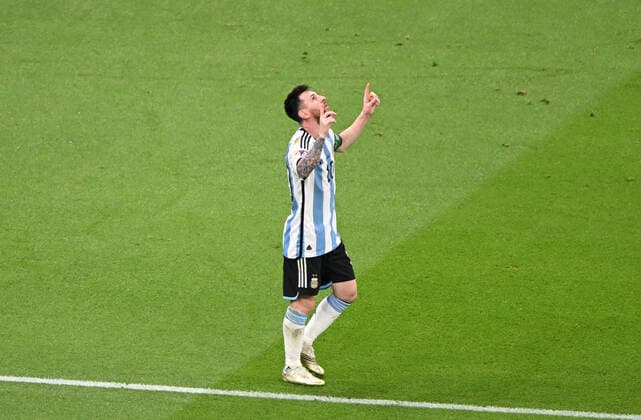 Football, Men, 2022 23 season, World Cup in Qatar, Group C 2 match day , Argentina Mexico at Lusail Iconic Stadium in Lusail, Lionel Messi Argentina , cheering after goal to 1 0, 26 11 2022, Copyright: xMatthiasxKochx