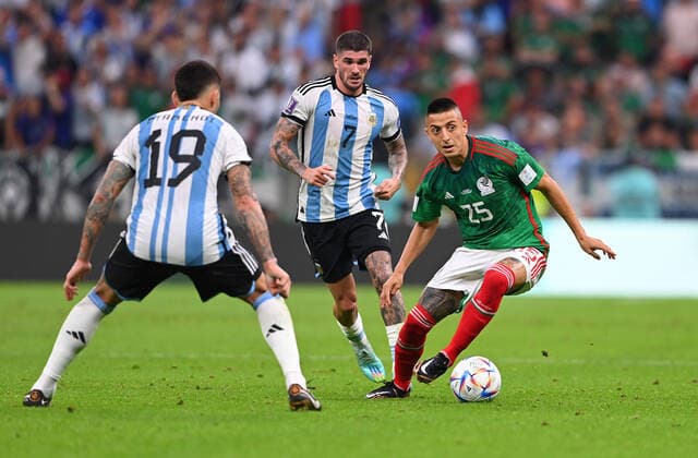 FOOTBALL World Cup 2022 PRE-ROUND GROUP C Argentina Mexico 26 11 2022 Nicolas Otamendi left and Rodrigo de Paul center, both Argentina vs Roberto Alvarado right, Mexico