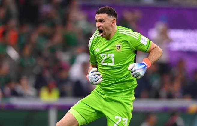 FOOTBALL WORLD CUP 2022 PRE-ROUND GROUP C Argentina Mexico 26 11 2022 Goalkeeper Emiliano Martinez Argentina cheers after the goal to 1 0