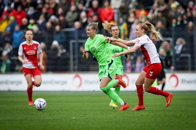DFB Pokal Frauen 1 FC Koeln vs VfL Wolfsburg, 27 11 2022 Alexandra Popp VFL Wolfsburg 11 during the match 1 FC Koeln vs VfL Wolfsburg in the DFB Pokal Frauen on 27 11 2022 at Franz Kremer Stadion in Koeln Nordrhein Westfalen DFL REGULATIONS PROHIBIT ANY USE OF PHOTOGRAPHS AS IMAGE SEQUENCES AND OR QUASI VIDEO Copyright: xBEAUTIFULxSPORTS AxelxKohringx