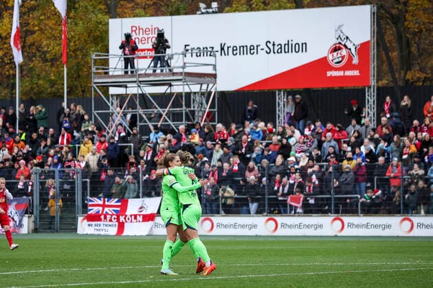 DFB Pokal Frauen 1 FC Koeln vs VfL Wolfsburg, 27 11 2022 Alexandra Popp VFL Wolfsburg 11 scores the 0 2 and cheers during the match 1 FC Koeln vs VfL Wolfsburg in the DFB Pokal Frauen on 27 11 2022 at Franz Kremer Stadion in Koeln Nordrhein Westfalen DFL REGULATIONS PROHIBIT ANY USE OF PHOTOGRAPHS AS IMAGE SEQUENCES AND OR QUASI VIDEO Copyright: xBEAUTIFULxSPORTS AxelxKohringx