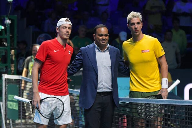 RECORD DATE NOT STATED MALAGA, SPAIN - NOVEMBER 27 : Denis Shapovalov and Thanasi Kokkinakis during the Davis Cup by Rakuten Finals 2022 finals match between Australia and Canada at Palacio de los Deportes Jose Maria Martin Carpena on November 27, 2022 in Malaga, Spain Copyright: xAndreaxRositox DSC_2420