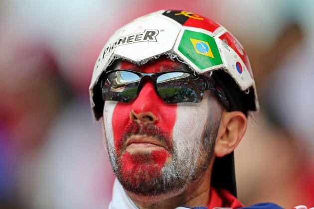 27th November 2022; Ahmed bin Ali Stadium, Al Rayyan, Qatar; FIFA World Cup, WM, Weltmeisterschaft, Fussball Football, Japan versus Costa Rica; Fan of Costa Rica in fancy dress  ActionPlus12453552 HeulerxAndrey