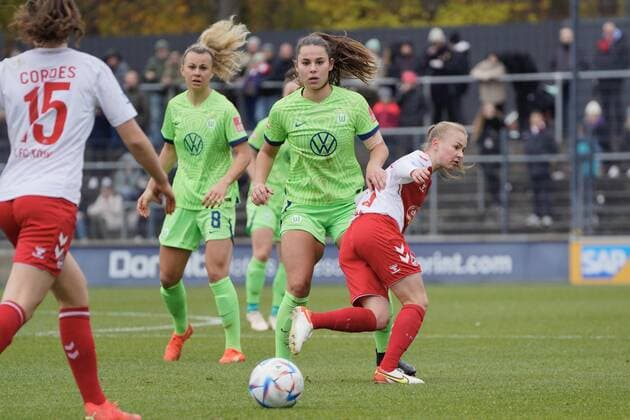 Flyeralarm Frauenbundesliga - 1. FC Koeln v VfL Wolfsburg Lena Oberdorf ( 5 Wolfsburg ) during the Flyeralarm Frauenbundesliga game between 1. FC Koeln and VfL Wolfsburg at Franz-Kremer-Stadion in Cologne, GERMANY. Julia Kneissl SPP Copyright: xJuliaxKneissl SPPx julia_christin_kneissl_sports_press_photo_175072