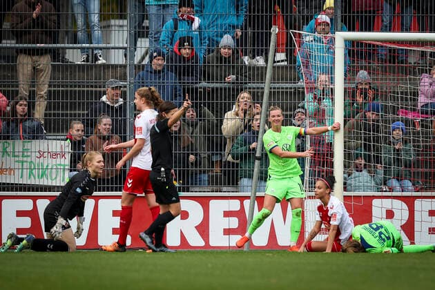 DFB Pokal Frauen 1 FC Koeln vs VfL Wolfsburg, 27 11 2022 Alexandra Popp VFL Wolfsburg 11 scores the 0 4 during the match 1 FC Koeln vs VfL Wolfsburg in the DFB Pokal Frauen on 27 11 2022 at Franz Kremer Stadion in Koeln Nordrhein Westfalen DFL REGULATIONS PROHIBIT ANY USE OF PHOTOGRAPHS AS IMAGE SEQUENCES AND OR QUASI VIDEO Copyright: xBEAUTIFULxSPORTS AxelxKohringx