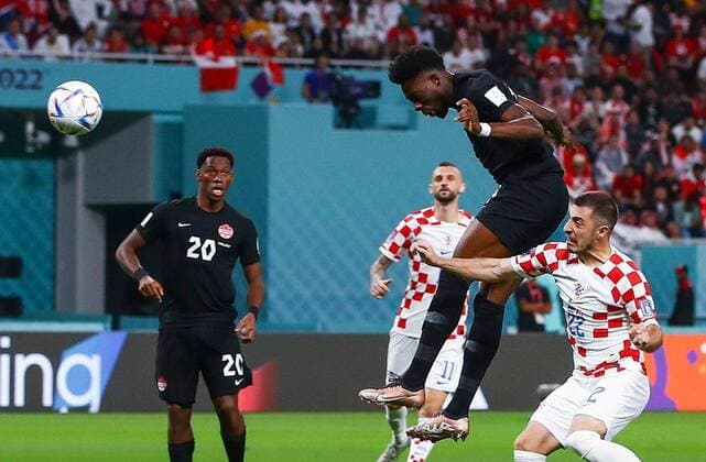 FIFA WM 2022, alle Tore Mandatory Credit: Photo by Kieran McManus Shutterstock (13634907j) Alphonso Davies of Canada scores 0-1 Croatia v Canada, FIFA World Cup, WM, Weltmeisterschaft, Fussball 2022, Group F, Football, Khalifa International Stadium, Ar-Rayyan, Qatar - 27 Nov 2022 Editorial Use Only Croatia v Canada, FIFA World Cup 2022, Group F, Football, Khalifa International Stadium, Ar-Rayyan, Qatar - 27 Nov 2022 Editorial Use Only  Copyright: xKieranxMcManus Shutterstockx 13634907j
