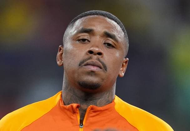Doha, Qatar, 25th November 2022. Bergwijn Steven of Netherlands during the FIFA World Cup, WM, Weltmeisterschaft, Fussball 2022 match at Khalifa International Stadium, Doha. Picture credit should read: Florencia Tan Jun Sportimage EDITORIAL USE ONLY. No use with unauthorised audio, video, data, fixture lists, club league logos or live services. Online in-match use limited to 120 images, no video emulation. No use in betting, games or single club league player publications. SPI-2073-0005