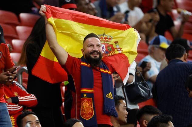 Spanish fans attend today, a group stage match of the Qatar 2022 Soccer World Cup between Spain and Germany at the Al Bait stadium in Al Khor, Qatar 27 November 2022. Soccer World Cupl: Spain - Germany !ACHTUNG: NUR REDAKTIONELLE NUTZUNG!  Copyright: xJuanxIgnacioxRoncoronix GR7224 20221127-5f59aa920113a9aa3dc68293c607b6526d5a7128