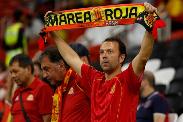 Fans of Spain attend FIFA World Cup, WM, Weltmeisterschaft, Fussball soccer match of the group phase between Spain and Germany at Al Bait stadium in Al Khor, Qatar, 27 November 2022. FIFA World Cup: Spain vs. Germany !ACHTUNG: NUR REDAKTIONELLE NUTZUNG!  Copyright: xJuanjoxMartinx GR7211 20221127-b59a1321d76b8552e1b423bec51d5418cc598458