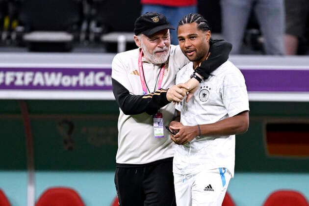 GNABRY Serge Team Germany with Co Trainer GERLAND Hermann FIFA World Cup 2022 in Qatar Preliminary Round Match Group E Spain Germany on 27 11 2022 at AL Bayt Stadium DFL REGULATES PROHIBIT ANY USE OF PHOTOGRAPHS as IMAGE SEQUENCES and or QUASI VIDEO Copyright: xLacixPerenyix