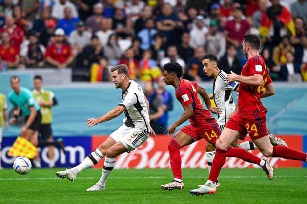AL KHOR, QATAR - NOVEMBER 28: Niclas Fullkrug of Germany scores his sides first goal during the Group E - FIFA World Cup, WM, Weltmeisterschaft, Fussball Qatar 2022 match between Spain and Germany at the Al Bayt Stadium on November 28, 2022 in Al Khor, Qatar  Copyright: xEibner-PressefotoxInternational PabloxMoranox EP_BSR 221128_EP_GER_BSR0162