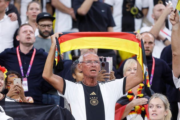 German fans attend a group stage match of the Qatar 2022 Soccer World Cup between Spain and Germany at the Al Bait stadium in Al Khor, Qatar 27 November 2022. Soccer World Cup: Spain - Germany !ACHTUNG: NUR REDAKTIONELLE NUTZUNG!  Copyright: xJuanxIgnacioxRoncoronix GR7283 20221127-e76d6d4d1aed1e517fcba3056bd88a224a5b37d9