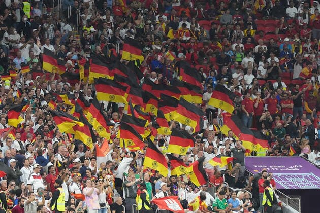 QAT, WM FIFA 2022, Group E, Spanien vs Deutschland 27.11.2022, Ahmad bin Ali Stadium, Doha, QAT, WM FIFA 2022, Group E, Spanien vs Deutschland, im Bild Deutsche Fans auf den Tribünen.. *** QAT, WM FIFA 2022, Group E, Spain vs Germany 27 11 2022, Ahmad bin Ali Stadium, Doha, QAT, WM FIFA 2022, Group E, Spain vs Germany, in picture German fans on the stands nordphotoxGmbHx xBratic nph00250