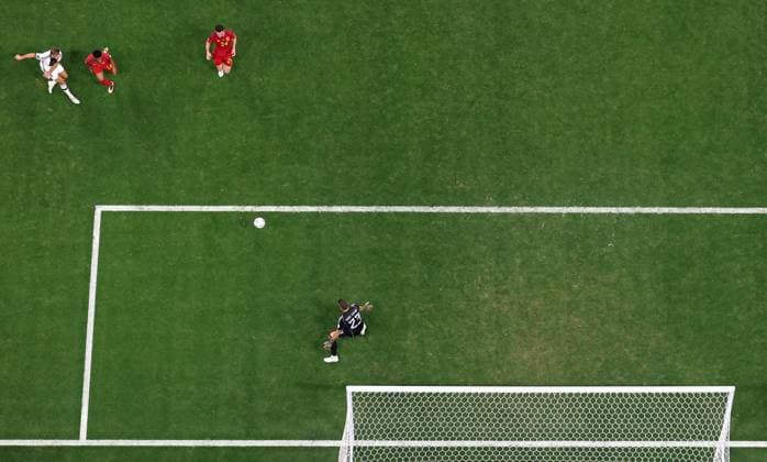 (221127) -- AL KHOR, Nov. 27, 2022 -- Niclas Fuellkrug (1st L) of Germany shoots to score during the Group E match between Spain and Germany at the 2022 FIFA World Cup, WM, Weltmeisterschaft, Fussball at Al Bayt Stadium in Al Khor, Qatar, Nov. 27, 2022. ) (SP)QATAR-AL KHOR-2022 WORLD CUP-GROUP E-ESP VS GER HanxYan 