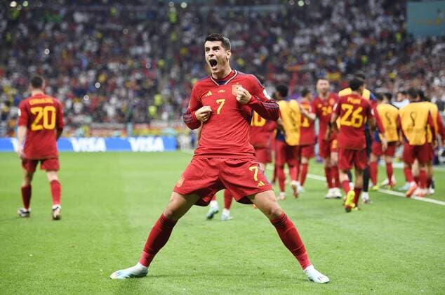 Sport Bilder des Tages Football World Cup in Qatar Spain s Alvaro Morata reacts after scoring the opening goal during the second half of a World Cup Group E football match against Germany at Al Bayt Stadium in Al Khor, Qatar, on Nov. 27, 2022.  A14AA0001364832P 