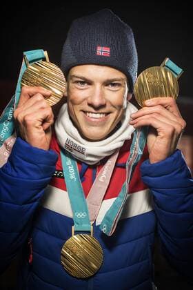 OS 2018 i Pyeongchang. längdskidor, Johannes Höstflot Kläbo, längdskidakare Norge, med sina tre guldmedaljer. tävling action landslaget 2018-02-22 (c) ORRE PONTUS Aftonbladet IBL Bildbyra * * * EXPRESSEN OUT * * * AFTONBLADET 85527 PyeongChang Sydkorea x2512x *** Olympics 2018 in Pyeongchang cross-country skiing, Johannes Höstflot Kläbo, cross-country skier Norway, with his three gold medals competition action national team 2018 02 22 c ORRE PONTUS Aftonbladet IBL Bildbyra EXPRESSEN OUT AFTONBLADET 85527 PyeongChang South Korea sport x2512x  Copyright: xPontusxOrre Aftonbladet TTx
