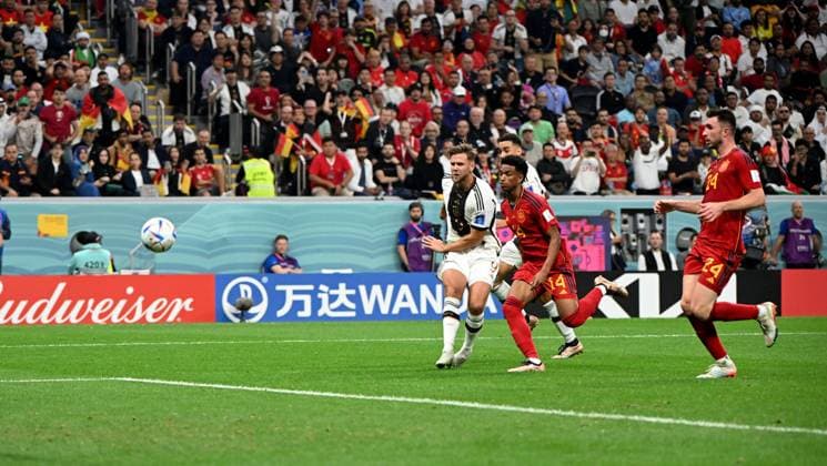Football, Men, Season 2022 23, World Cup in Qatar, Group E 2 Matchday , Spain Germany at Al Bayt Stadium in Al Khor, f l Niclas Füllkrug Germany scores goal to 1 1, Jamal Musiala Germany , Alejandro Balde Spain , Aymeric Laporte Spain , 27 11 2022, Copyright: xMatthiasxKochx