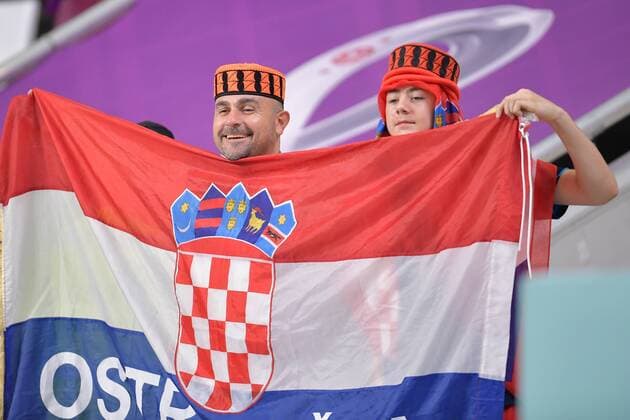 RECORD DATE NOT STATED FIFA World Cup, WM, Weltmeisterschaft, Fussball Qatar 2022 Croatia vs Canada Fans o Aficion during the game Croatia vs Canada, Corresponding to Group F of the FIFA World Cup Qatar 2022, at Khalifa International Stadium, Al Rayyan, Doha, on November 27, 2022. <br><br> Fans o Aficion durante el partido Croacia vs Canada, correspondiente al Grupo F de la Copa Mundial de la FIFA Qatar 2022, en el Estadio Internacional Khalifa, Al Rayyan, Doh, Doha, el 27 de noviembre de 2022. AL RAYYAN DOHA QATAR  Copyright: xAdrianxMaciasx 20221127_13242