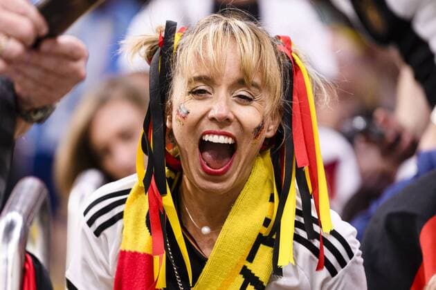 RECORD DATE NOT STATED FIFA World Cup, WM, Weltmeisterschaft, Fussball Qatar 2022 Spain vs Germany Fans o Aficion during the game Spain vs Germany, Corresponding to Group E of the FIFA World Cup Qatar 2022, at Al Bayt Stadium, Al Khor, November 27, 2022. <br><br> Fans o Aficion durante el partido Espana vs Alemania, correspondiente al Grupo E de la Copa Mundial de la FIFA Qatar 2022, en el Estadio at Al Bayt, Al Khor, el 27 de noviembre de 2022. AL KHOR DOHA QATAR  Copyright: xMarcioxMachadox 20221127_13715