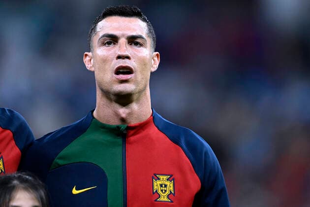 RONALDO Cristiano Kapitaen Team Portugal FIFA World Cup 2022 in Qatar preliminary round match Group H Portugal Uruguay on 28 11 2022 at Lusail Stadium DFL REGULATIONS PROHIBIT ANY USE OF PHOTOGRAPHS as IMAGE SEQUENCES and or QUASI VIDEO Copyright: xLacixPerenyix