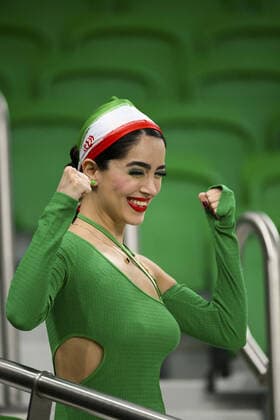 Supporters de l Iran - ambiance FOOTBALL : Iran vs USA - Groupe B - coupe du Monde Qatar 2022 - 29 11 2022 JBAutissier Panoramic 