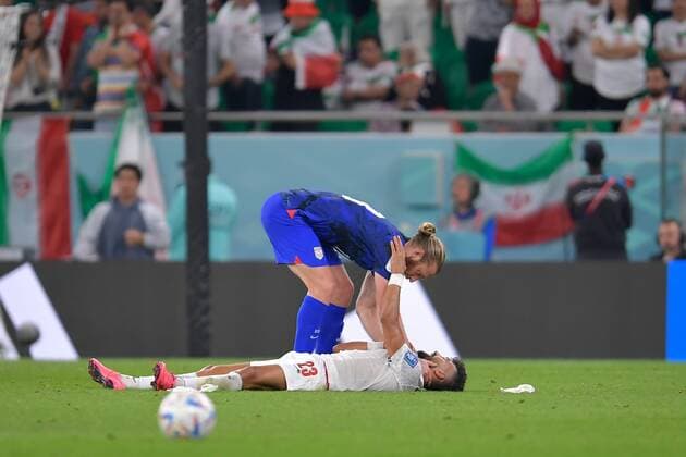 Sport Bilder des Tages RECORD DATE NOT STATED FIFA World Cup, WM, Weltmeisterschaft, Fussball Qatar 2022 Iran vs United States Ramin Rezaeian of Iran during the game Iran vs United States (USA), Corresponding to Group B of the FIFA World Cup Qatar 2022, at Al Thumama Stadium, Doha, November 29, 2022. <br><br> Ramin Rezaeian de Iran durante el partido Iran vs Estados Unidos (EUA), correspondiente al Grupo B de la Copa Mundial de la FIFA Qatar 2022, en el Estadio Al Thumama, Doha, 29 de noviembre de 2022. DOHA DOHA QATAR  Copyright: xAdrianxMaciasx 20221129_16099