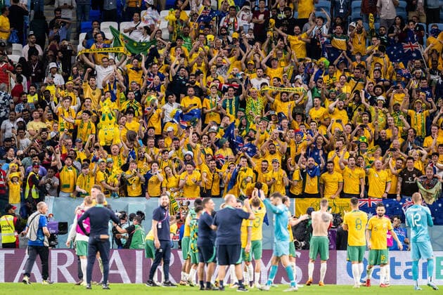 221130 Players and fans of Australia celebrate after the FIFA World Cup, WM, Weltmeisterschaft, Fussball 2022 football match between Australia and Denmark on November 30, 2022 in Doha. Photo: Joel Marklund BILDBYRAN kod JM JM0395 bbeng fotboll football soccer fotball vm fotbolls-vm fotball-vm fotbolls-vm 2022 fifa world cup 2022 australien australia danmark denmark jubel publik *** 221130 Players and fans of Australia celebrate after the FIFA World Cup 2022 football match between Australia and Denmark on November 30, 2022 in Doha Photo Joel Marklund PHOTO AGENCY code JM JM0395 bbeng football football soccer fotball vm fotbols vm fotbols vm fotbols vm 2022 fifa world cup 2022 australia australia denmark denmark cheering crowd,  Copyright: JOELxMARKLUND BB221130JM123