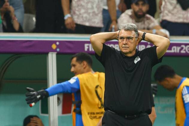 Mandatory Credit: Photo by Kieran McManus Shutterstock (13640351ad) Manager Gerardo Martino of Mexico looks dejected Saudi Arabia v Mexico, FIFA World Cup, WM, Weltmeisterschaft, Fussball 2022, Group C, Football, Lusail Stadium, Al Daayen, Qatar - 30 Nov 2022 Editorial Use Only Saudi Arabia v Mexico, FIFA World Cup 2022, Group C, Football, Lusail Stadium, Al Daayen, Qatar - 30 Nov 2022 Editorial Use Only Copyright: xKieranxMcManus Shutterstockx 13640351ad